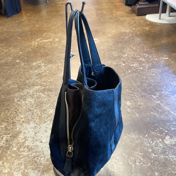 Givenchy Tote - Picture 3 of 5